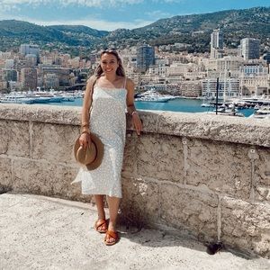 Meet your Posher, Lina